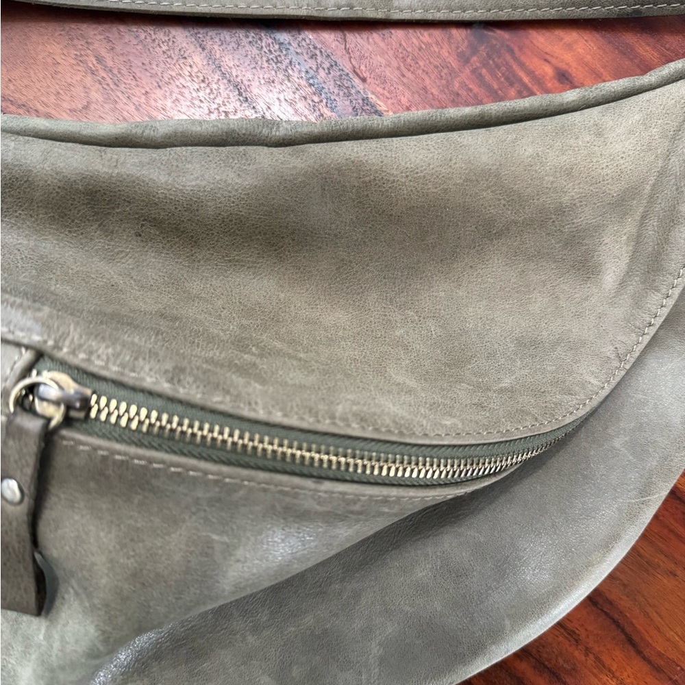 Designer Leather Crescent Waist Bag - Sage Green by A INDUSTRÍA, Portugal - Picture 5 of 9